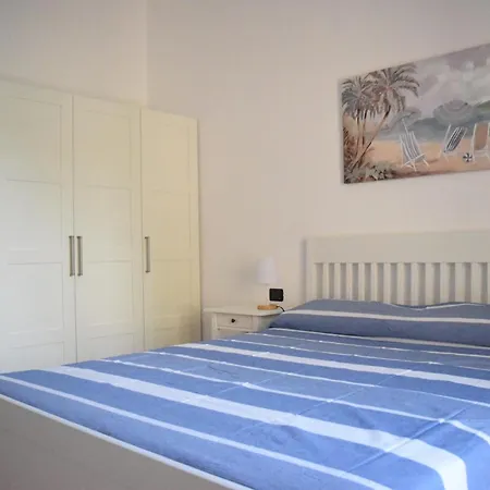 Appartamento Casa A Diano Con Giardino