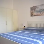 アパート Casa A Diano Con Giardino