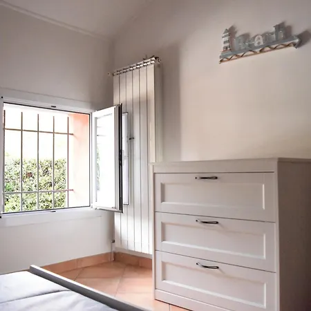 アパート Casa A Diano Con Giardino