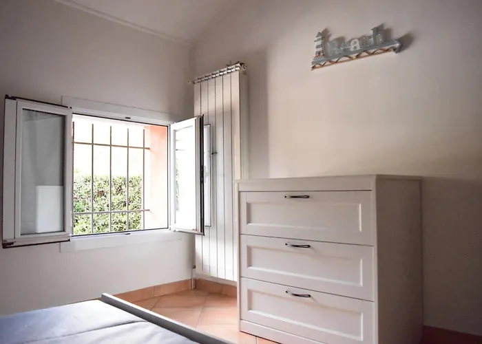 アパート Casa A Diano Con Giardino