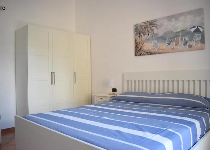 アパート Casa A Diano Con Giardino