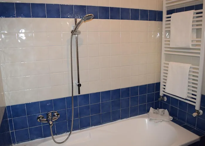 Casa A Diano Con Giardino